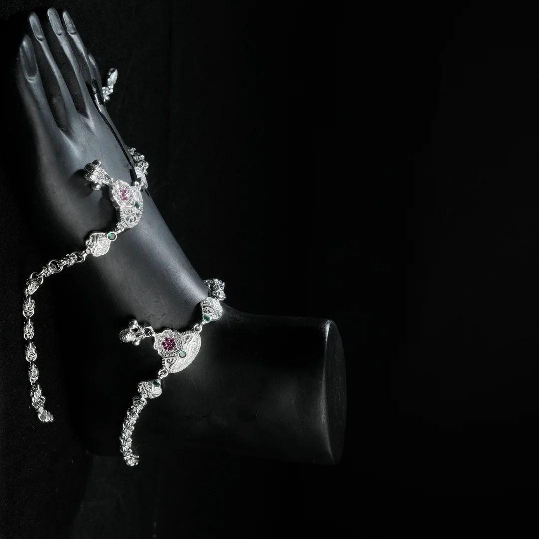 Big Stone Circle Design Anklet