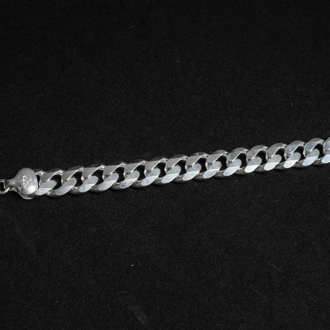 Metal Curb Design Bracelet
