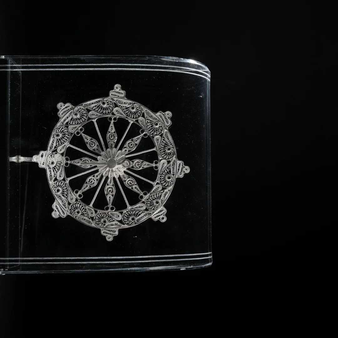 Konark Wheel Sunflower Design Gift Item