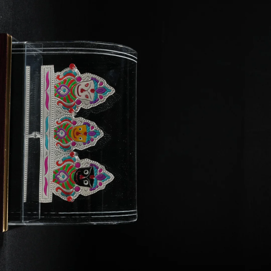 S Shaped Jagannath Trio Showcase Design Gift Item